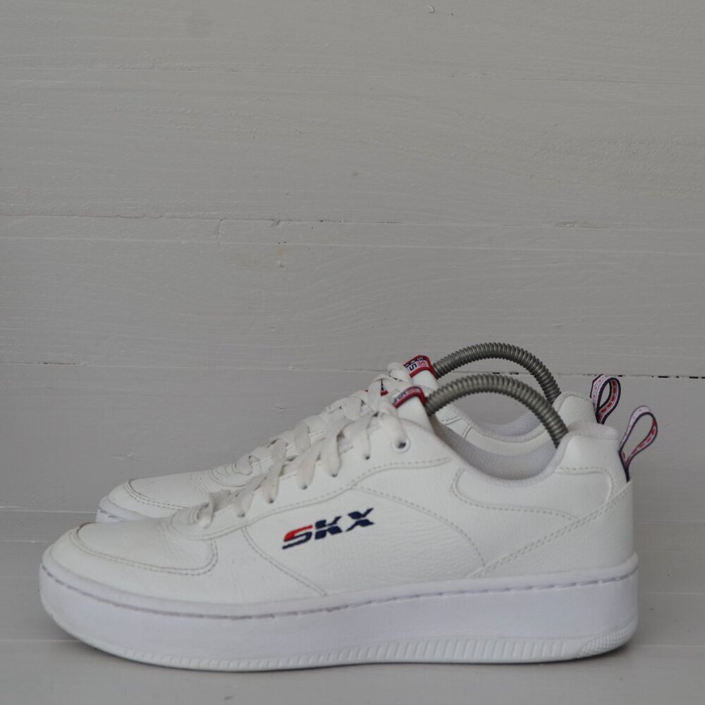 Skechers Sport Court 92 White Sneakers Men's 8 Athletic Shoes Navy Blue Red